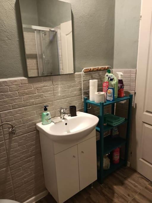 Lovely Apartament In Bucharest, Baba Novac Area Kültér fotó