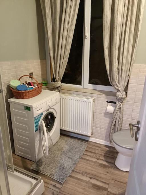 Lovely Apartament In Bucharest, Baba Novac Area Kültér fotó